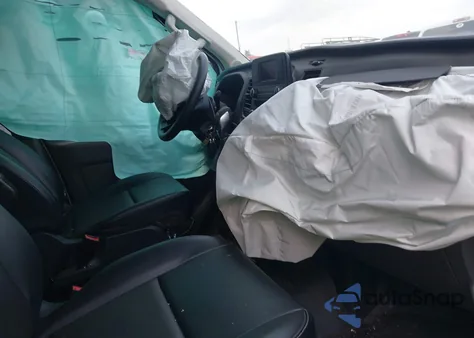 2022 Ford Transit-250 z USA, uszkodzony, nr VIN 1FTBR1CG2NKA12529